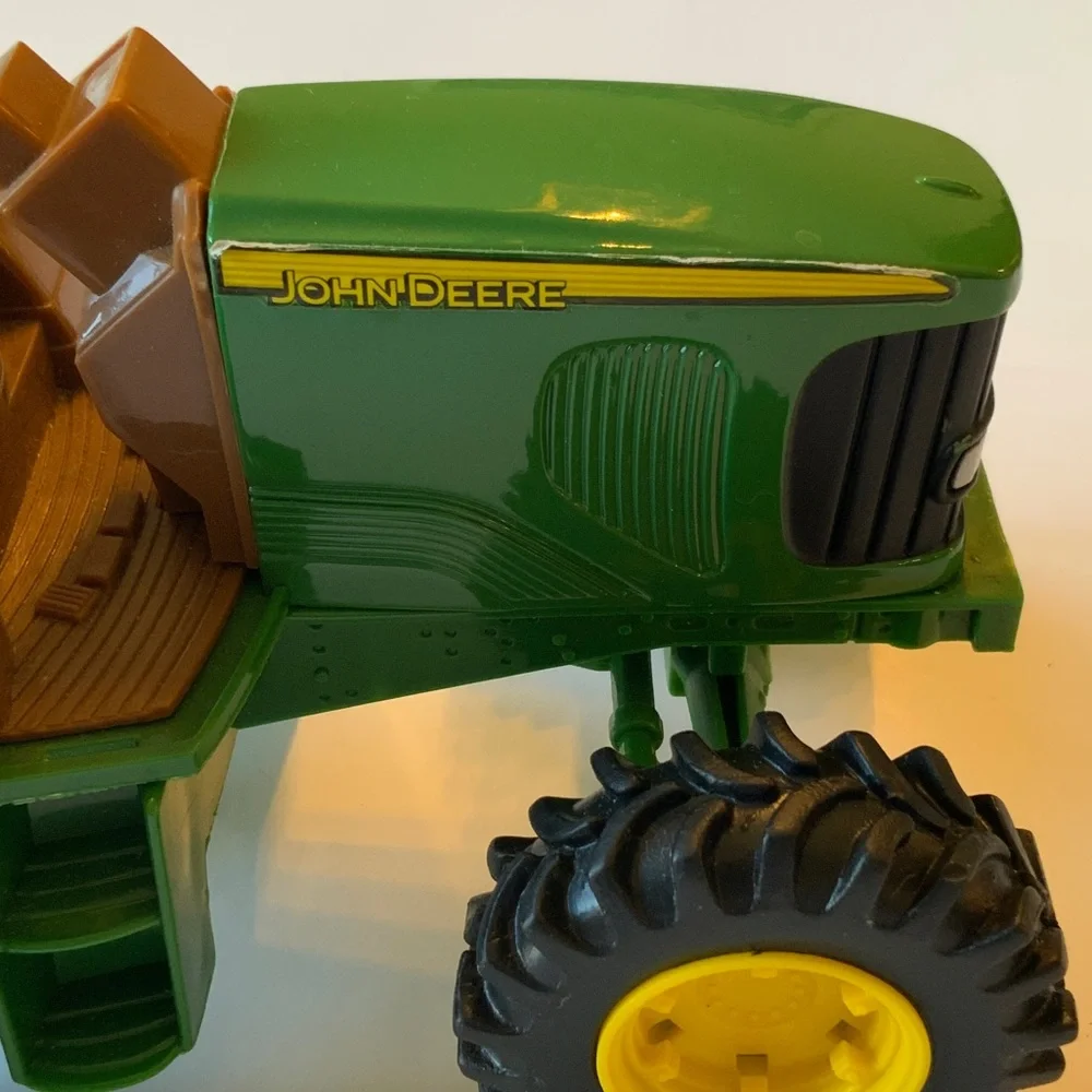 2002 John Deere Farm Tractor with Wagon